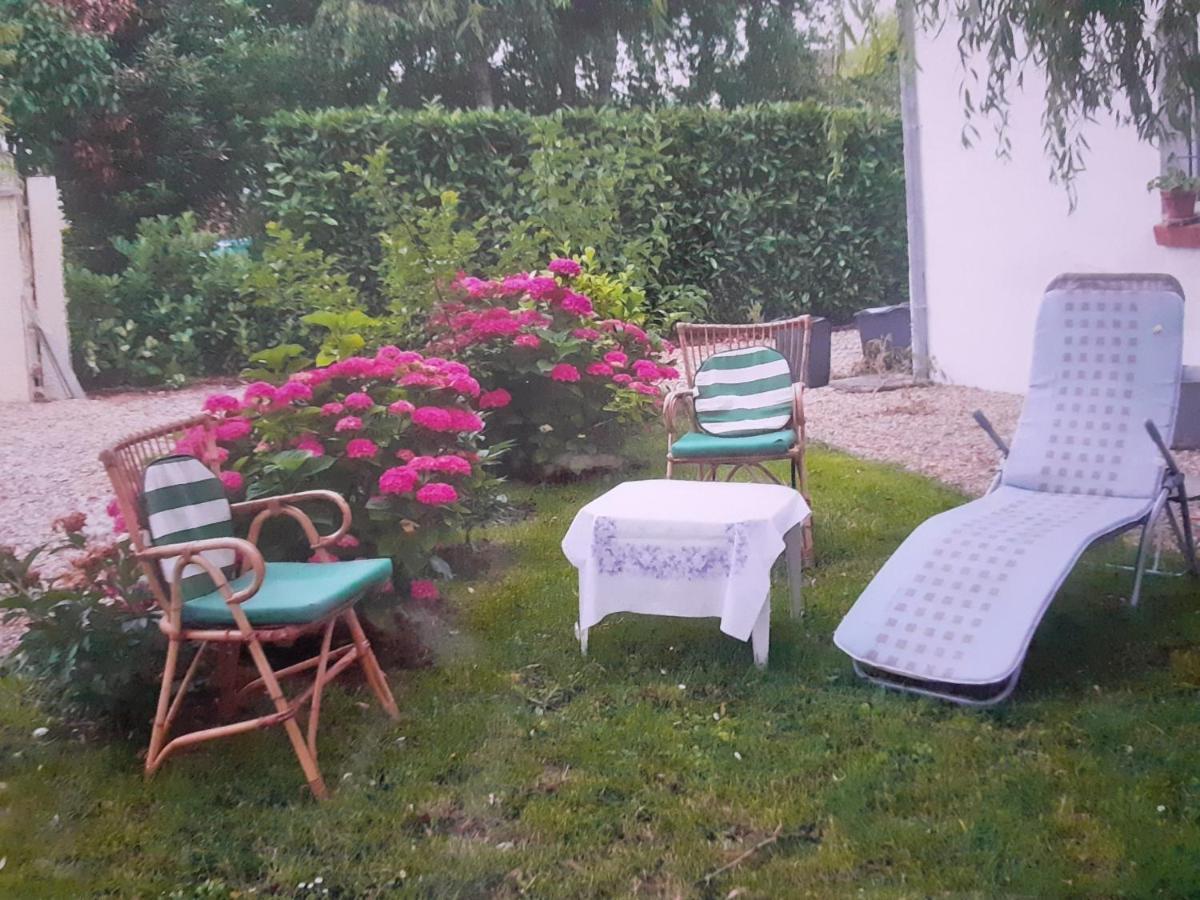 Peti Kaz Hotel Saint-Seurin-sur-l'Isle ภายนอก รูปภาพ